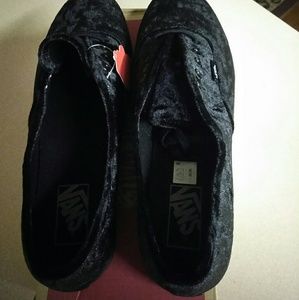 Black velvet Vans